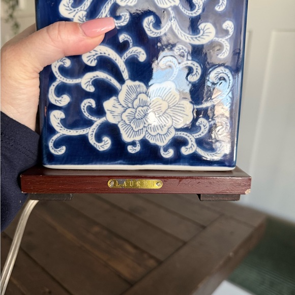 ✨ Ralph Lauren Home Blue & White Chinoiserie Lamp Base - Picture 2 of 8